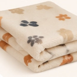 Free cosy travel blanket